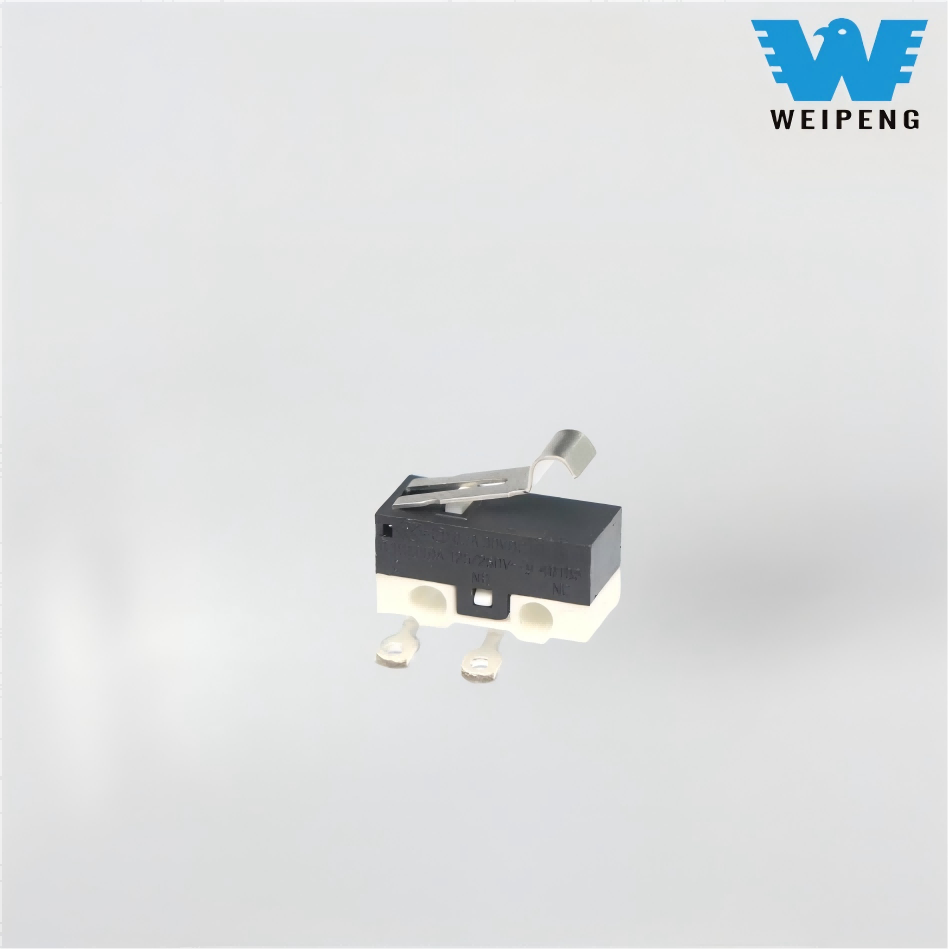 Microinterruttore di ripristino a tre pin ultracompatto da 125 V 3 A