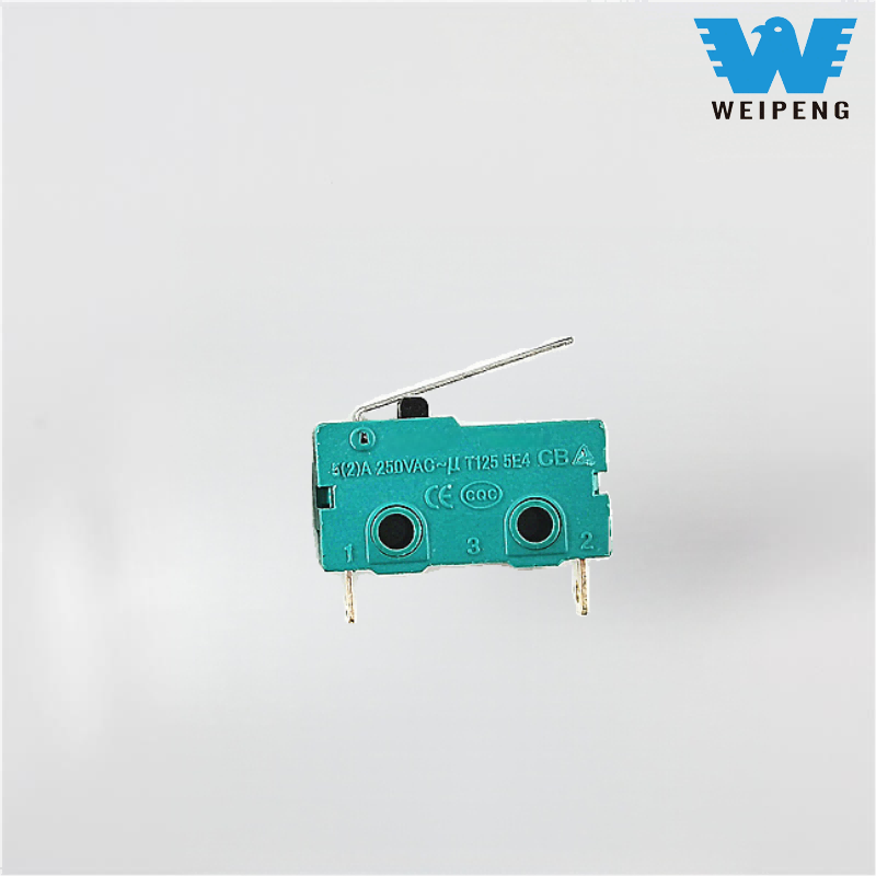 Microinterruttore da 5 A a due/tre poli di tipo a rullo