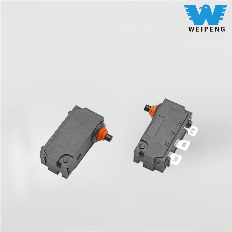 Microinterruttore mini treppiede impermeabile e antipolvere